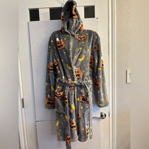 Peanuts plush snoopy grey robe by Berkshire Sz-S/M. R3